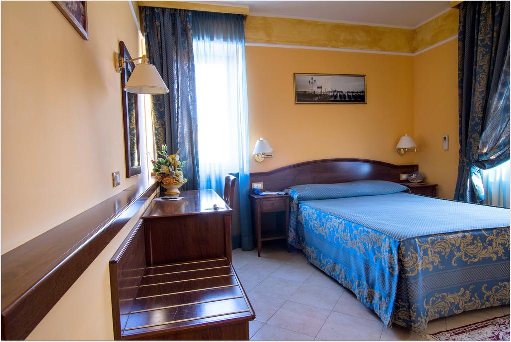 B&B Degli Amici Ciampino Chambre photo