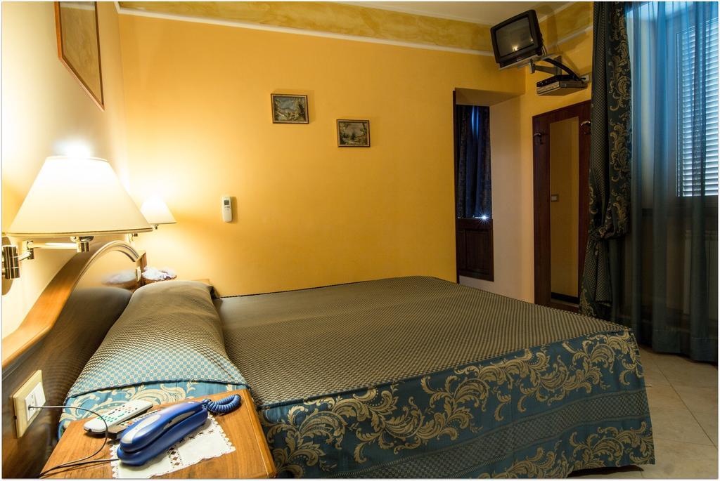 B&B Degli Amici Ciampino Chambre photo