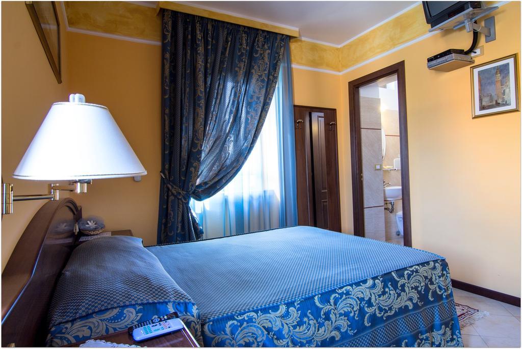 B&B Degli Amici Ciampino Chambre photo