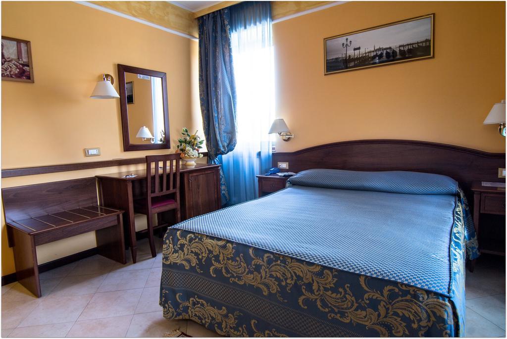 B&B Degli Amici Ciampino Chambre photo